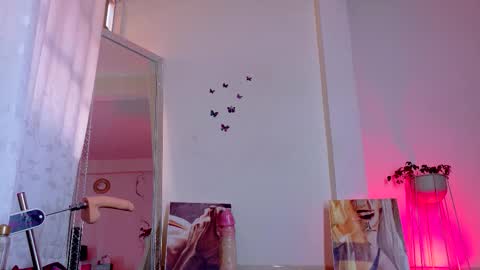 Akemi online show from September 14, 2025, 5:34 pm