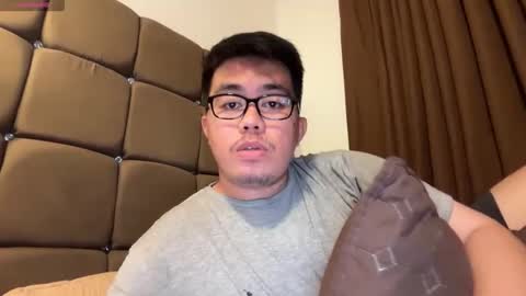 Snapshot of akihiro_morningstar chatting on June 2, 2026, 9:44 am Dave online show from June 2, 2026, 9:44 am