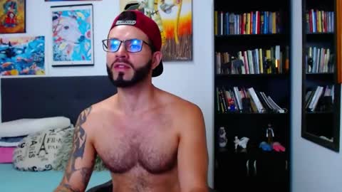 akiles online show from February 3, 2025, 11:26 pm