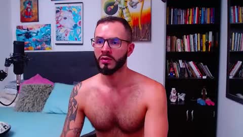 akiles online show from March 6, 2025, 9:53 pm