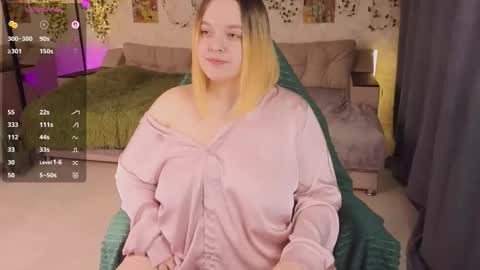 Aki online show from November 1, 2025, 11:34 am