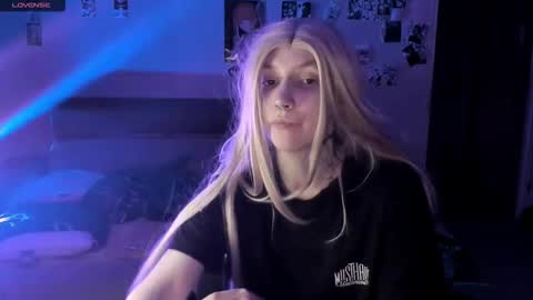 Akira online show from September 16, 2025, 9:05 pm