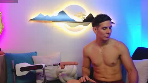 Al Fox  Miko Fortuni  online show from February 3, 2025, 1:19 am