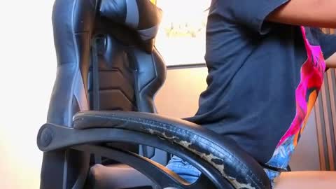 Alahia Rodriguez online show from April 20, 2026, 7:04 pm