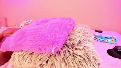 Alahia  online show from January 21, 2025, 2:59 pm