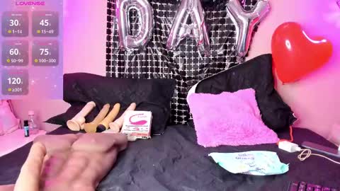 Alahia  online show from February 15, 2025, 3:28 pm