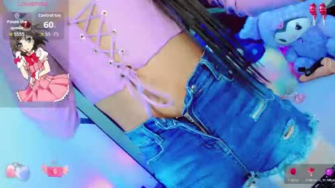 alahia_daboin online show from November 6, 2025, 5:41 am