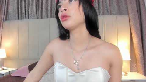 alahia_hank online show from October 13, 2025, 6:08 pm