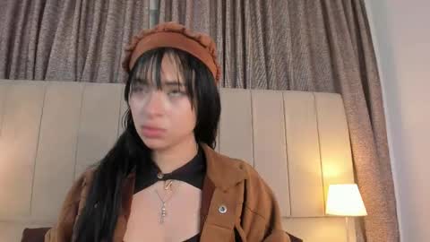 alahia_hank online show from October 17, 2025, 6:43 pm