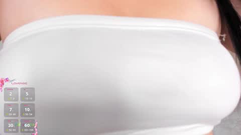 alahia_hank online show from October 30, 2025, 3:02 pm