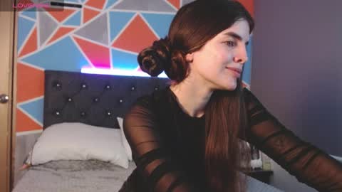           online show from April 20, 2026, 2:53 pm