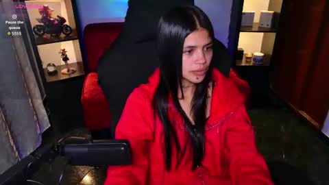 Snapshot of alaia_asuka chatting on July 25, 2026, 5:21 pm Alaia online show from July 25, 2026, 5:21 pm