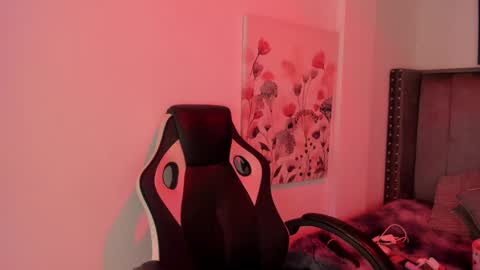 Alaia Carter online show from October 14, 2025, 3:29 am