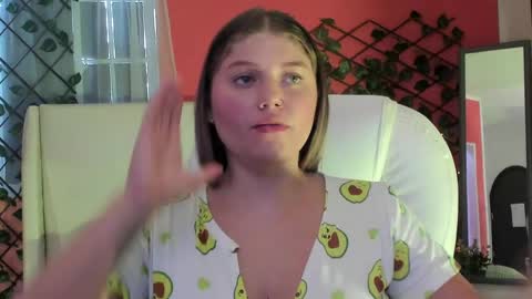 Snapshot of alaia_greyy chatting on May 19, 2026, 12:55 pm Alaia online show from May 19, 2026, 12:55 pm