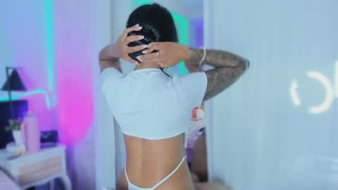 Alaia online show from April 22, 2026, 7:37 pm