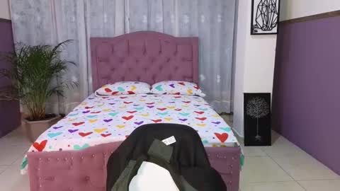 Alaia Skater online show from October 22, 2025, 10:37 am