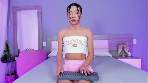 alaiaguerra online show from October 4, 2025, 7:45 pm