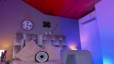  Alaia  online show from January 21, 2025, 2:37 pm