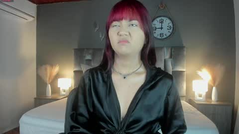  Alaia  online show from February 8, 2025, 11:33 am