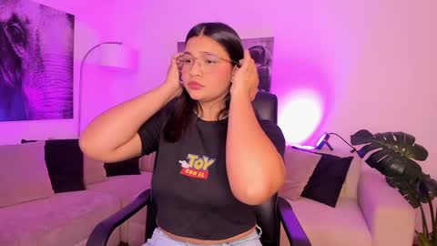 Alaia online show from February 21, 2025, 3:34 am