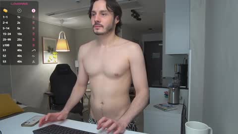 Maxi  online show from February 14, 2025, 9:13 am