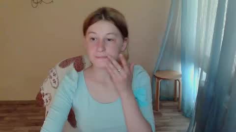 Snapshot of alalaska_ana chatting on June 9, 2026, 11:33 am Anna online show from June 9, 2026, 11:33 am