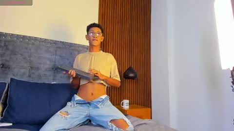 ALAN online show from November 24, 2025, 7:02 pm