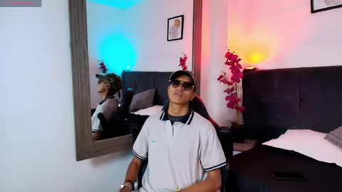 alan_colthon online show from April 18, 2026, 2:37 am