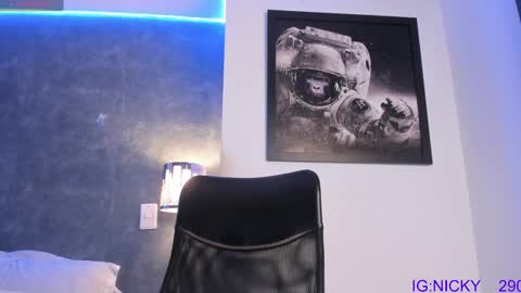 alan_morrys online show from March 5, 2025, 3:18 am