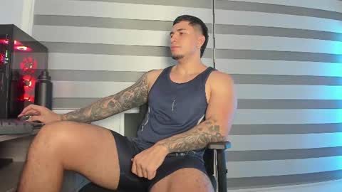 Snapshot of alan_muscle chatting on July 18, 2026, 3:00 am Alan online show from July 18, 2026, 3:00 am