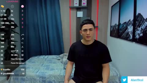 Alan  Kevin can we reach 100 thumbs up please guys  online show from March 7, 2025, 10:10 pm