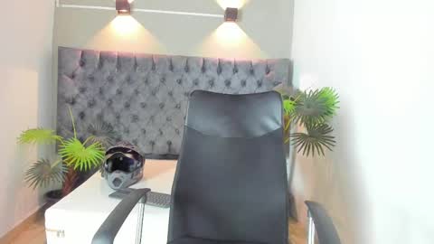 Alan online show from September 20, 2025, 1:23 pm