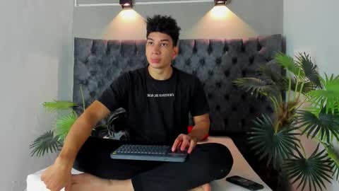 Alan online show from November 21, 2025, 1:54 pm