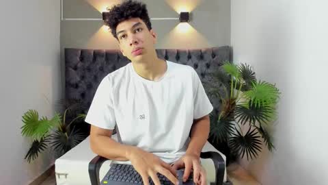 Alan online show from December 5, 2025, 1:52 pm