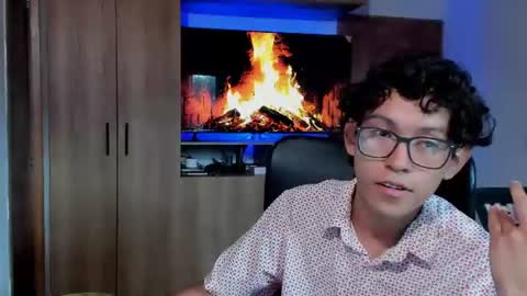 Snapshot of alan_scot chatting on June 10, 2026, 11:42 am Alan and Criss - WE JUST FRIENDS WITH BENEFITS BOTH VERS online show from June 10, 2026, 11:42 am