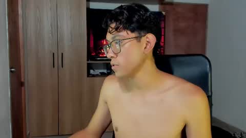 Snapshot of alan_scot chatting on July 15, 2026, 11:43 pm Alan and Criss - WE JUST FRIENDS WITH BENEFITS BOTH VERS online show from July 15, 2026, 11:43 pm