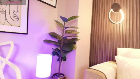 Alana online show from April 20, 2026, 2:20 pm