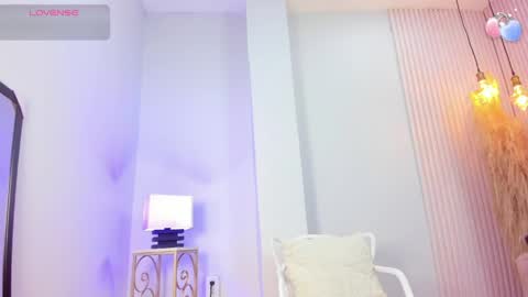 Snapshot of alana__rossetti chatting on April 29, 2026, 11:14 am Alana online show from April 29, 2026, 11:14 am