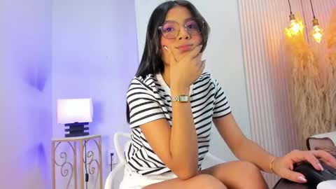 Snapshot of alana__rossetti chatting on May 24, 2026, 3:11 am Alana online show from May 24, 2026, 3:11 am