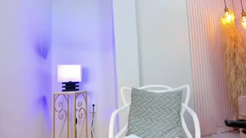 Snapshot of alana__rossetti chatting on May 28, 2026, 3:37 am Alana online show from May 28, 2026, 3:37 am
