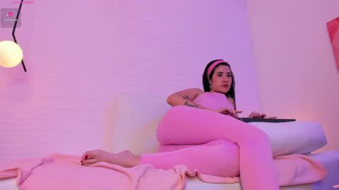 Alana  online show from May 16, 2026, 1:54 pm