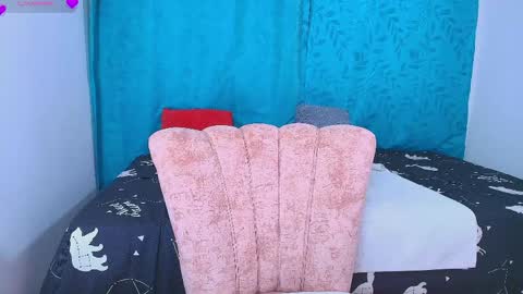 alana_pink95 online show from May 6, 2026, 12:21 pm