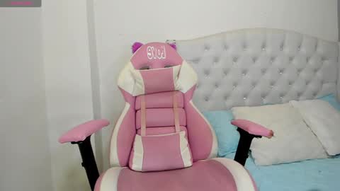 Snapshot of alana_ponse chatting on February 1, 2025, 3:08 am Alana. online show from February 1, 2025, 3:08 am