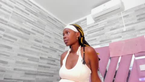 Alana online show from February 26, 2025, 6:32 pm