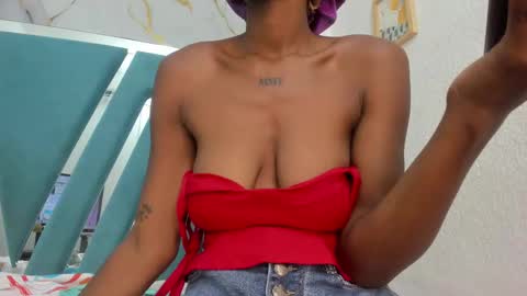 Alana online show from September 21, 2025, 6:09 pm