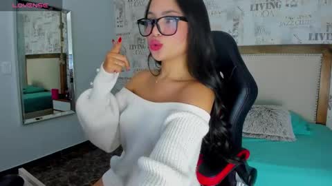  ALANA online show from November 5, 2025, 2:55 am