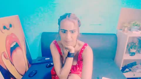 alanadelray online show from January 10, 2025, 8:51 am