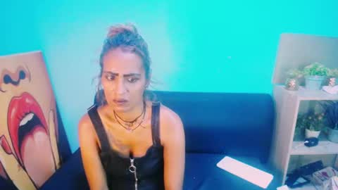 alanadelray online show from January 20, 2025, 11:24 am