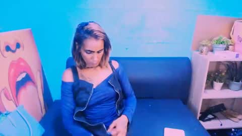 alanadelray online show from January 31, 2025, 2:28 pm