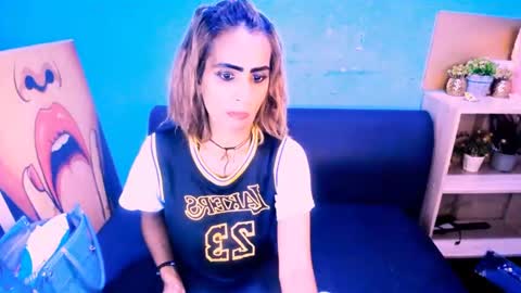 alanadelray online show from February 10, 2025, 8:20 am